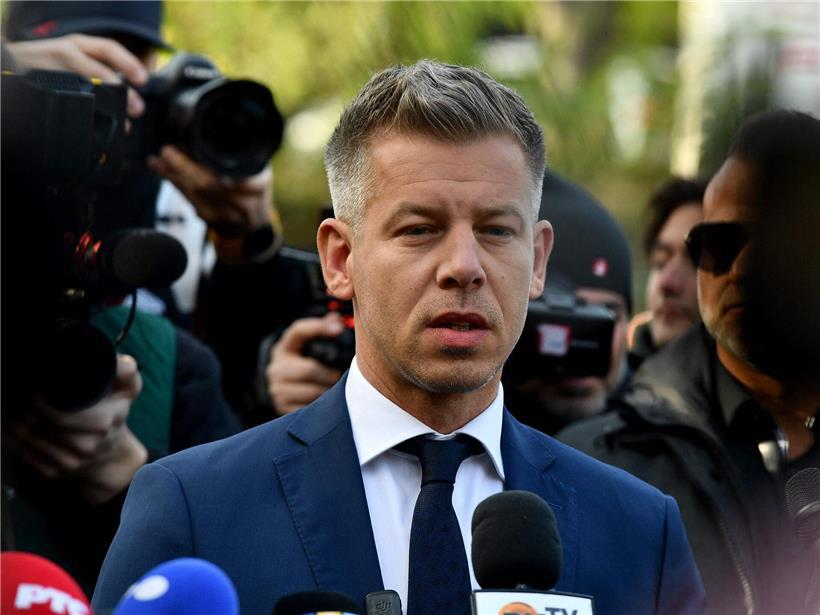 Peter Magyar, pro-europäischer Wahlsieger, hält Rede vor europafreundlichem Publikum bei Wahlveranstaltung