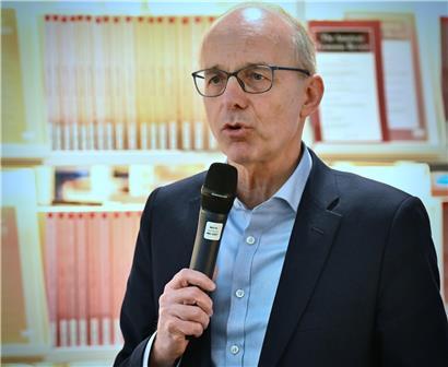 Regierung, Patronat und Gewerkschaften diskutieren gemeinsam über Künstliche Intelligenz und ihre Auswirkungen auf Arbeitswelt und Gesellschaft