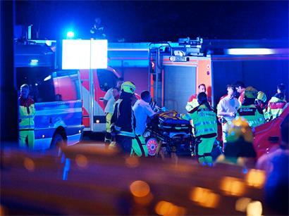 Rettungskräfte und Polizei sind am 25. Juli 2026 am Ort des Geschehens im Einsatz