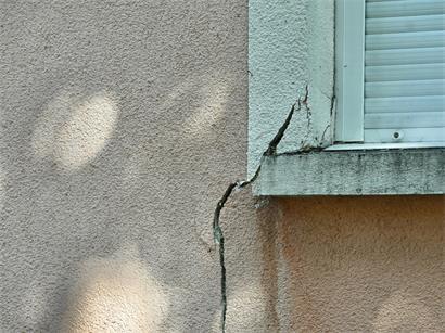 Risse machten zwei Häuser in Esch unbewohnbar