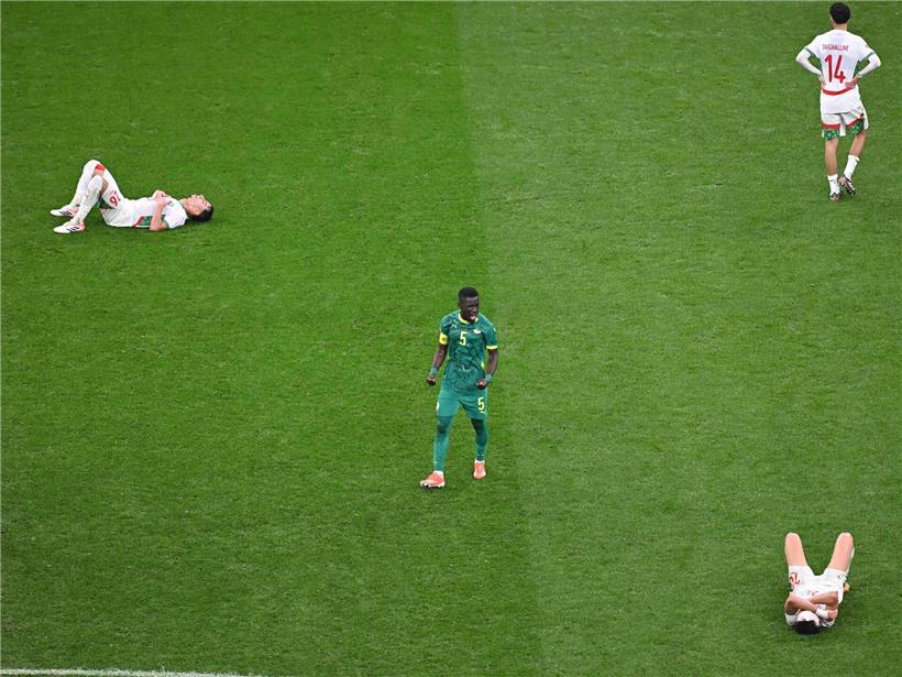 Senegals Idrissa Gueye kämpft im spannenden WM-Finale gegen Marokko auf dem Fußballfeld