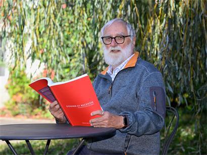 Serge Kollwelter und sein Buch „Donner et recevoir. Cheminements d’un promeneuer solidaire“