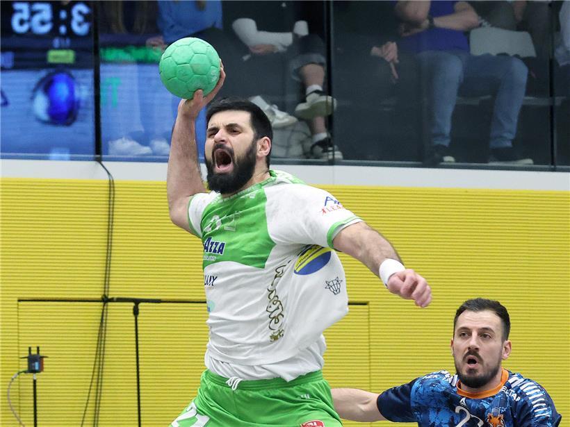 Slobodan Ervacanin erzielt in letzter Spielsekunde den entscheidenden Siegtreffer im spannenden Fußballspiel