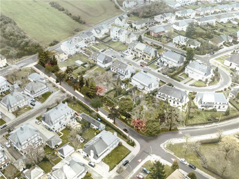 Visualisierung der futuristischen Avenue 2000 vom Planungsbüro Zeyen&Baumann mit modernen Gebäuden und Stadtplanung