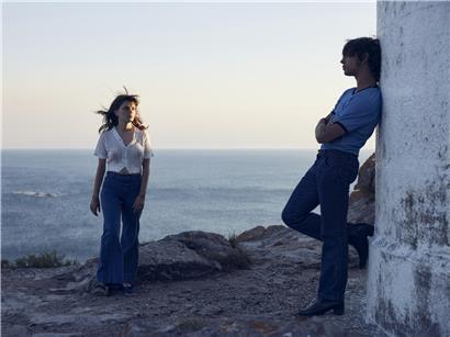 Spielen die Eltern, die an Aids verstarben: Mitch Martín (r.) und Llúcia Garcia (l.) in „Romería“