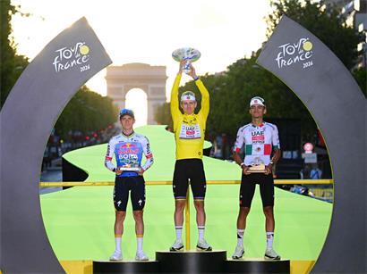 Tadej Pogacar gewann die Tour de France am Sonntag vor Remco Evenepoel und Isaac del Toro