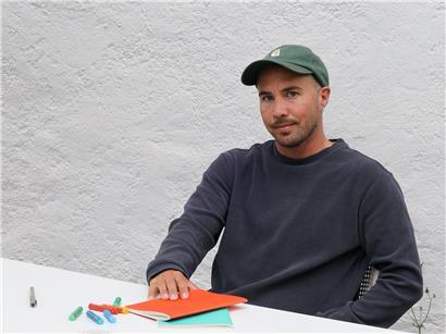 Thematisiert soziale und politische Fragen in seiner Kunst: der Luxemburger Luan Lamberty stellt momentan im „Rainbow Center“ aus