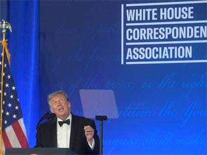 US-Präsident Donald Trump hält seine Rede beim Dinner der White House Correspondents‘ Association im „Waldorf Astoria“