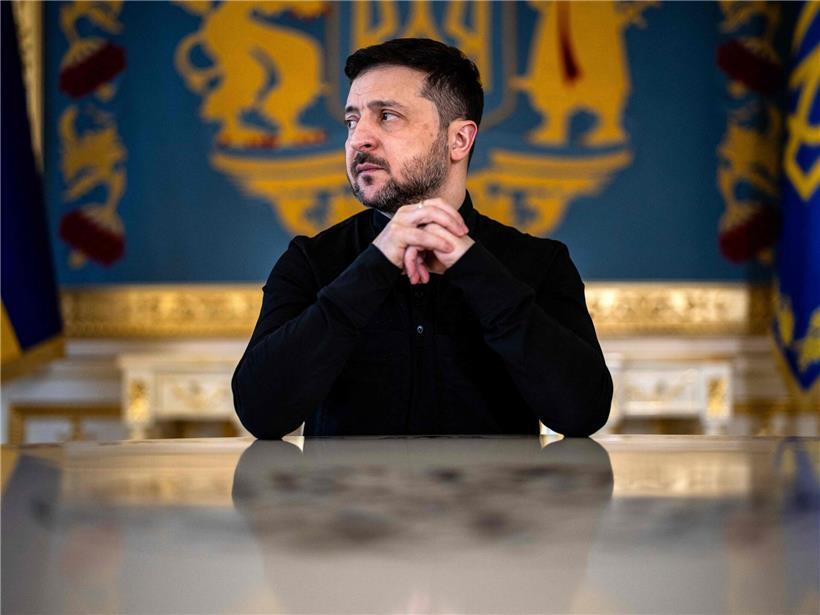 Ukrainischer Präsident Wolodymyr Selenskyj spricht entschlossen über den Widerstand im Krieg gegen Russland