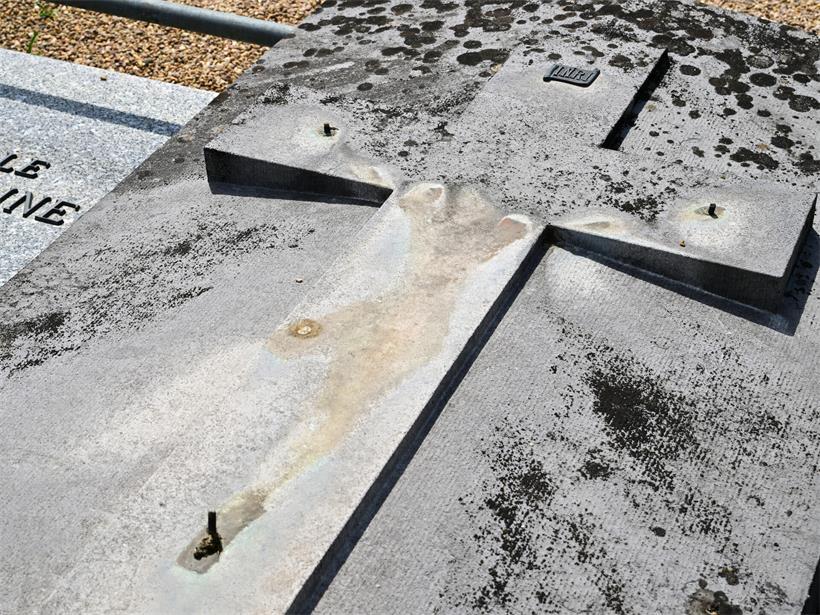  108 Gräber beschädigt: Diebe hatten es auf Metall abgesehen