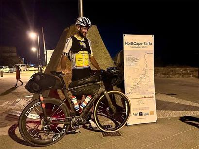 Vergangenen Samstag kam „Dizzy“ kurz vor Mitternacht in Tarifa an