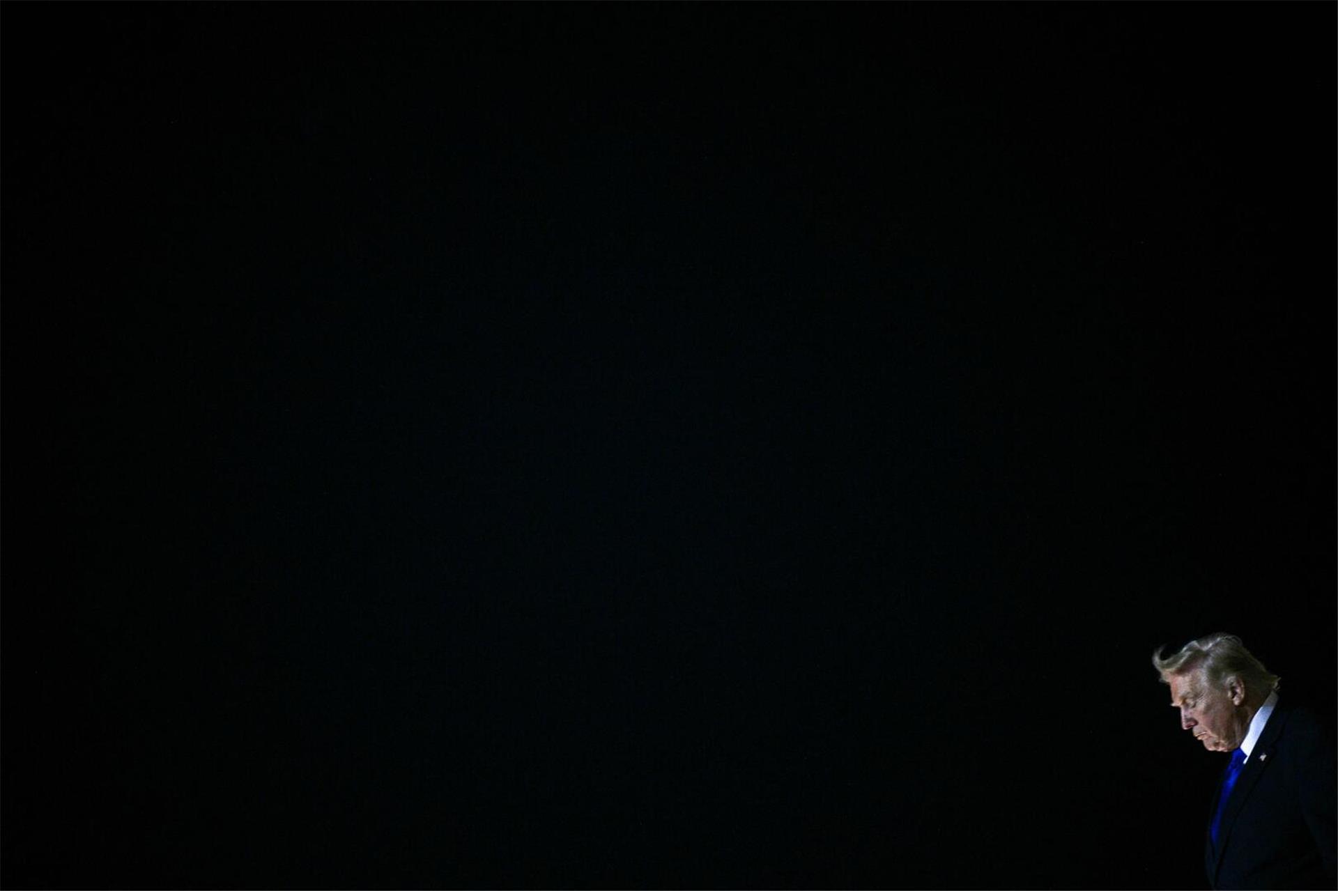 Viele besorgte Menschen in Europa blicken kritisch auf die USA und deren aktuelle politische Lage.