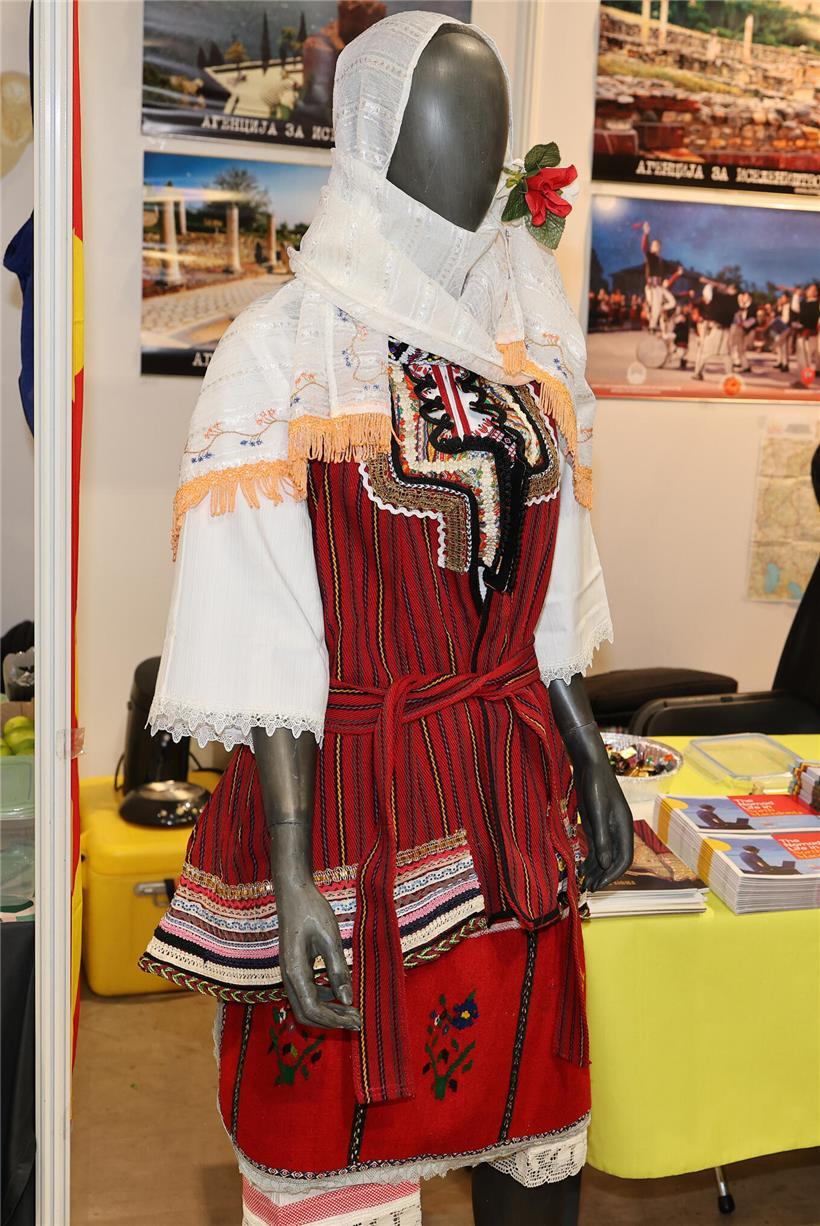 Vor hundert Jahren Alltagskleidung, heute nur noch zu folkloristischen Tänzen