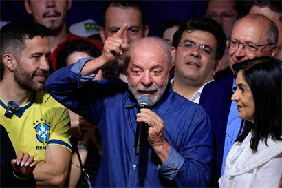 Wahlsieger Lula da Silva spricht in São Paulo zu seinen Anhängern