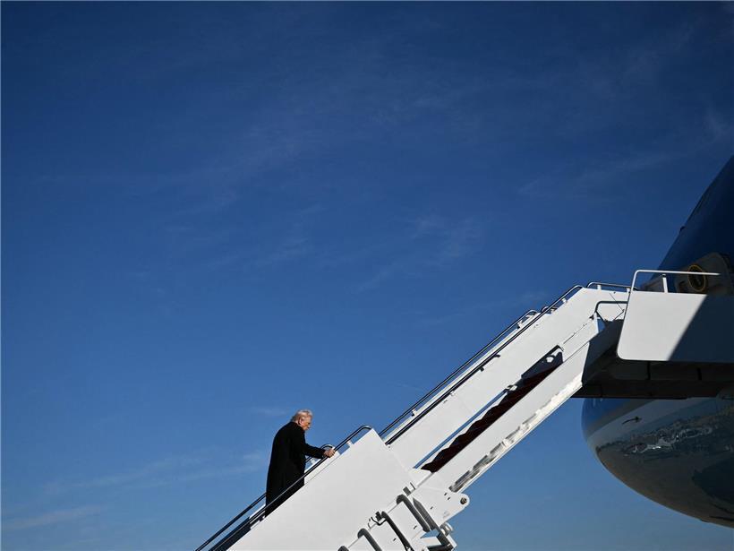 Donald Trump spricht vor dem Friedensrat, politische Diskussion zu Friedensinitiativen und Konfliktlösung