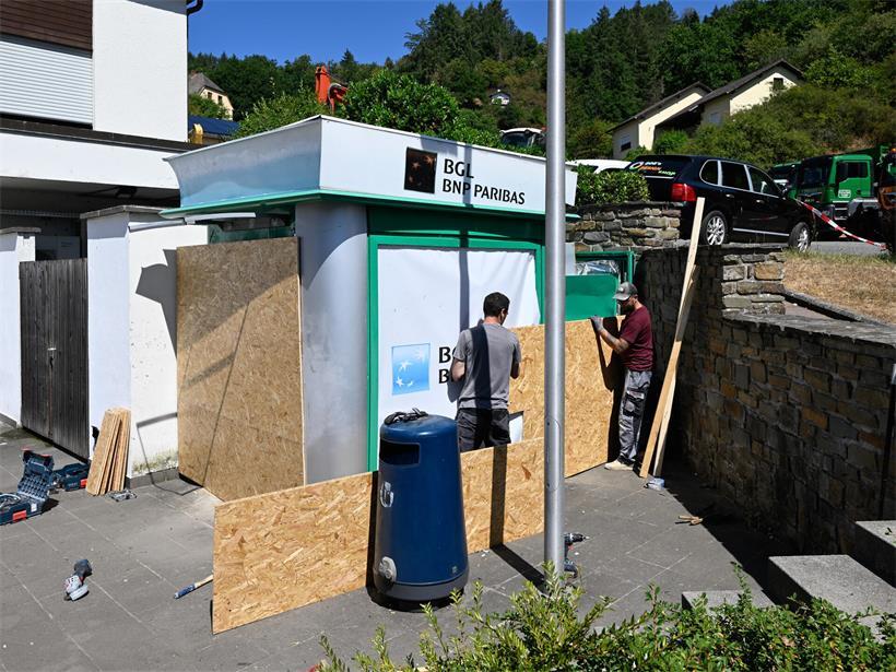 Unbekannte sprengen Geldautomaten in Vianden
