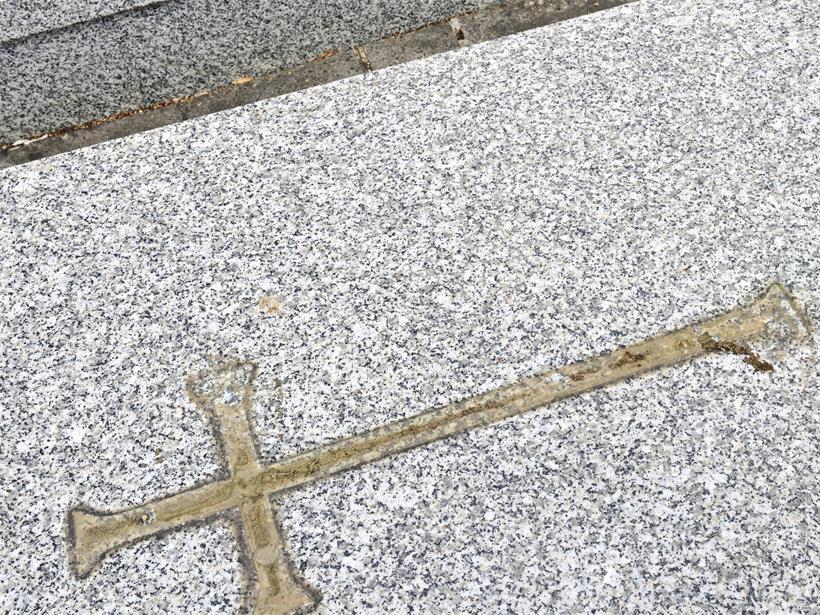 60 Gräber auf dem Friedhof in Bettemburg beschädigt – Diebe entwenden Kreuze
