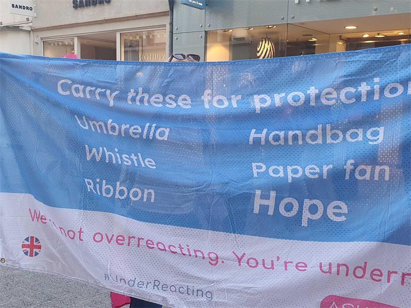 Protest in Luxemburg-Stadt: Hunderte Menschen gehen für Frauensicherheit auf die Straße