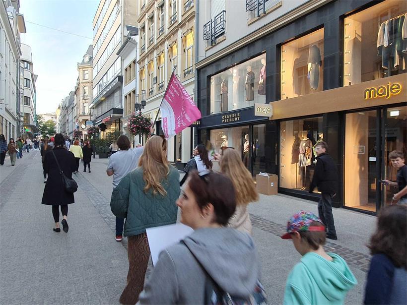 Protest in Luxemburg-Stadt: Hunderte Menschen gehen für Frauensicherheit auf die Straße