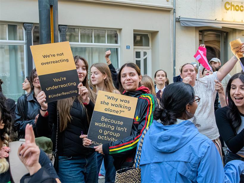 Protest in Luxemburg-Stadt: Hunderte Menschen gehen für Frauensicherheit auf die Straße