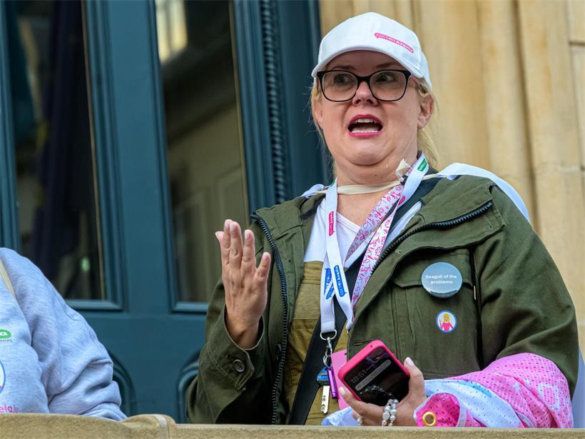 Protest in Luxemburg-Stadt: Hunderte Menschen gehen für Frauensicherheit auf die Straße
