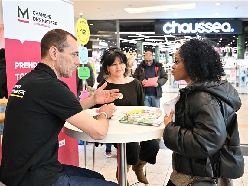 „Deng Zukunft – Däi Wee“ bringt Jugendliche und Betriebe in Belval ins Gespräch