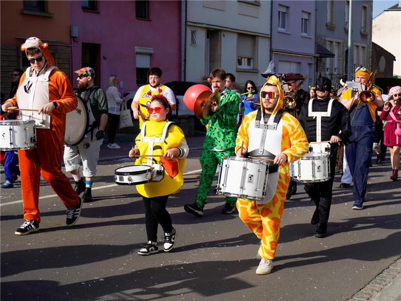 Einziger Kinderumzug im Land: Kinderkavalkade in Kayl lockt große und kleine Karnevalfans