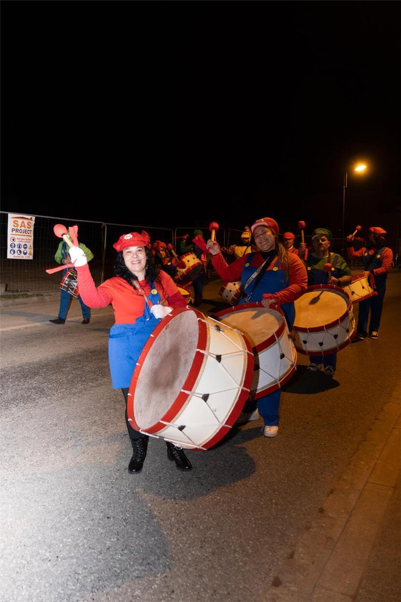 Von Göbelingen zum Schloss: „Fuesgecken“ bei der Nachtkavalkade in Koerich