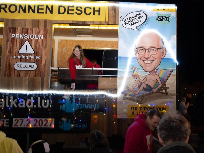 Von Göbelingen zum Schloss: „Fuesgecken“ bei der Nachtkavalkade in Koerich