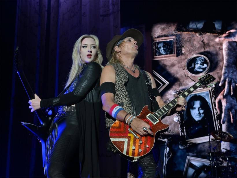 Rock-Legende Alice Cooper bringt Rockhal zum Beben