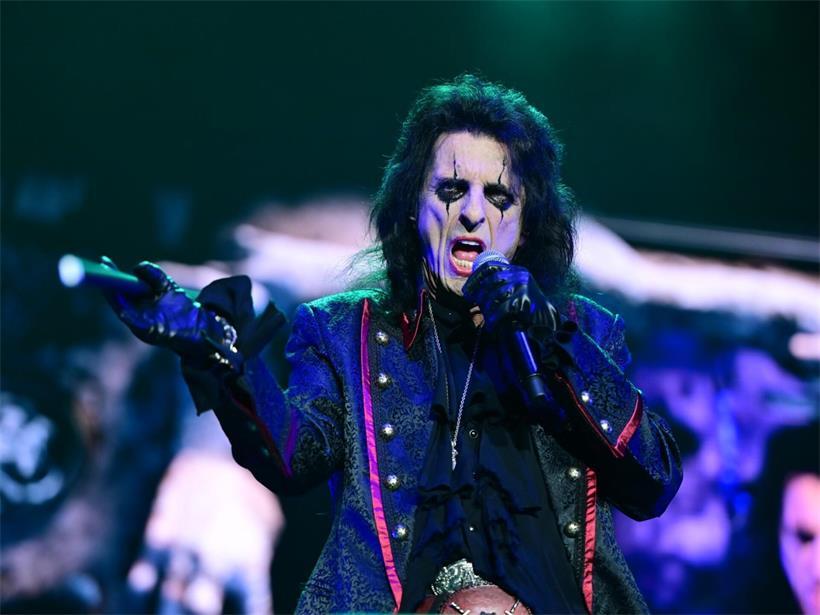 Rock-Legende Alice Cooper bringt Rockhal zum Beben