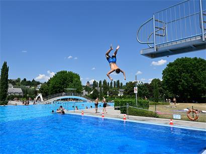 Wie in Remich könnte man künftig vielleicht auch in Luxemburg-Stadt in einem Freiluftbad ins kühle Nass springen