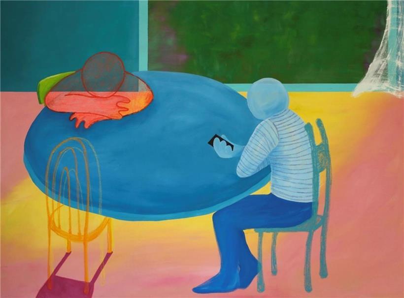 Zwei von Luan Lambertys gesichtslosen Figuren: das Werk „Three Chairs“ ist im „Rainbow Center“ zu sehen